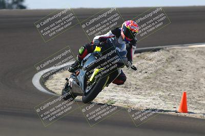 media/Nov-02-2025-Lets Ride (Sun) [[f7a3caa734]]/B Group/1220pm (Turn 2 Outside)/